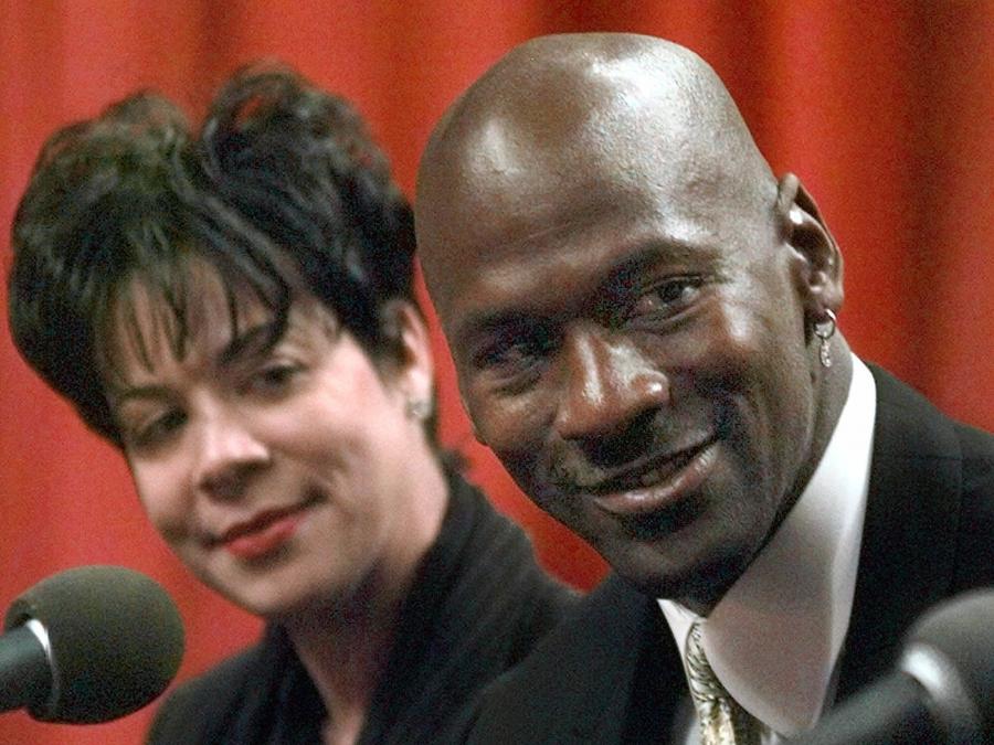 Michael i Juanita Jordan rozwiedli się po 17 latach małżeństwa. Pani Juanita otrzymała od męża 168 milionów dolarów!