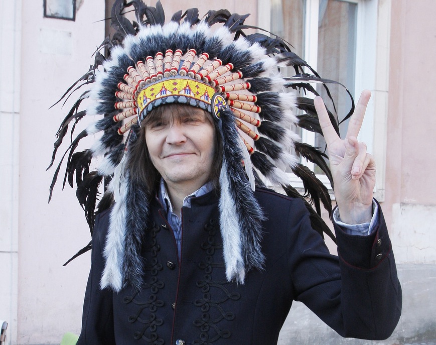 Robert Gawliński na planie teledysku