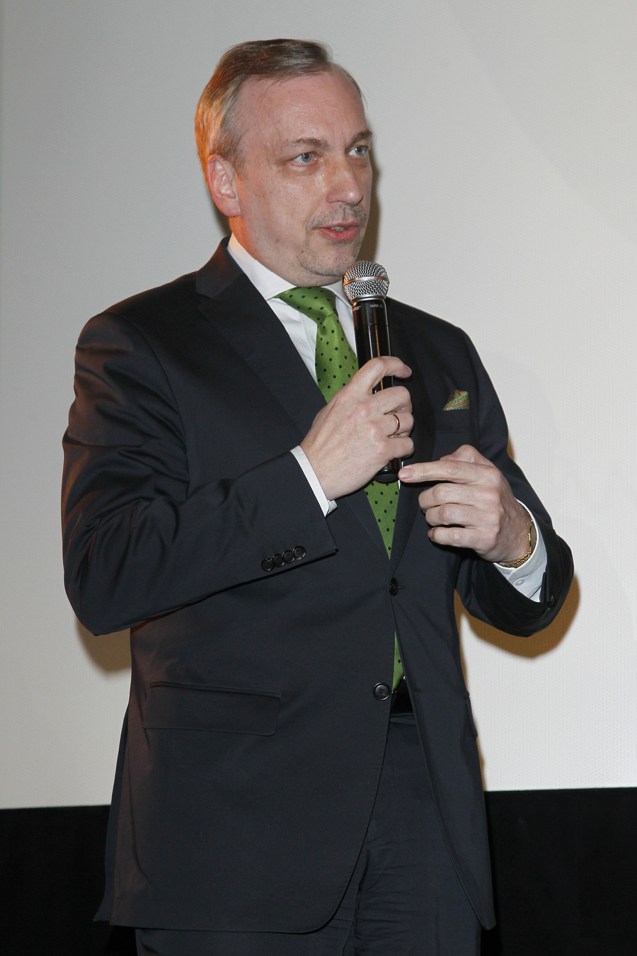 Bogdan Zdrojewski na premierze filmu "Inny Świat"