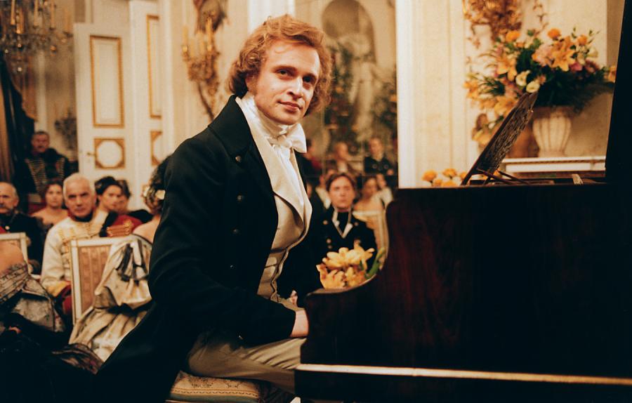 Piotr Adamczyk jako Fryderyk Chopin w filmie "Chopin. Pragnienie miłości"