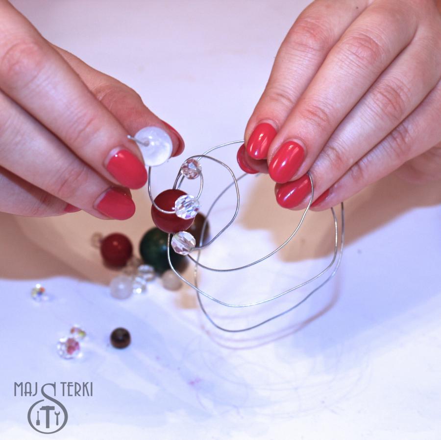 MAJSTERKI: DIY - choinka z koralików