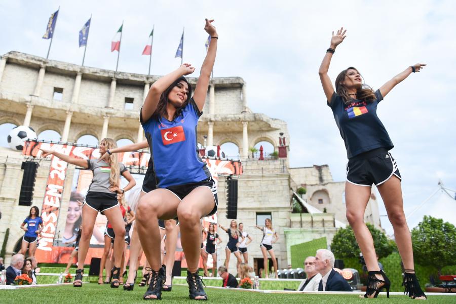 Niemcy wybrali miss Euro 2016. Reprezentacja jej kraju na ME we Francji będzie "kopciuszkiem"